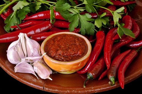 Как сделать вкусную и острую аджику