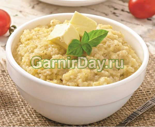 Пшеничная каша на курином бульоне в мультиварке